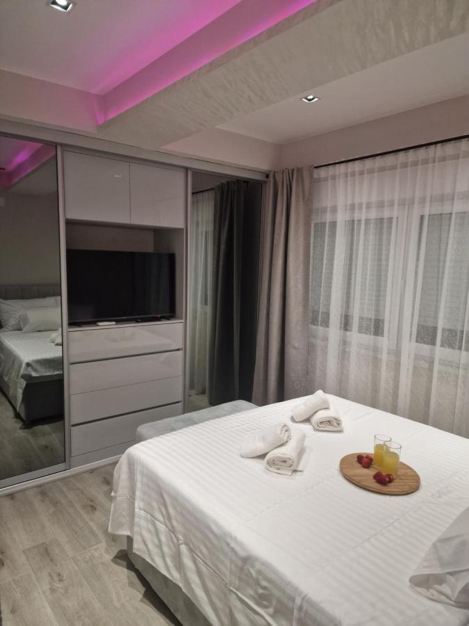 Luxury Apartman Imperio 希贝尼克 外观 照片