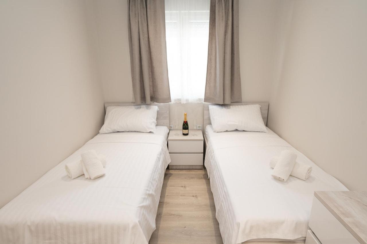 Luxury Apartman Imperio 希贝尼克 外观 照片