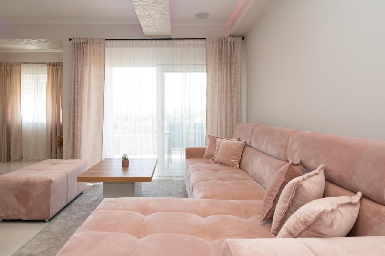 Luxury Apartman Imperio 希贝尼克 外观 照片