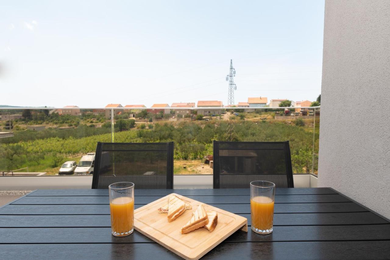 Luxury Apartman Imperio 希贝尼克 外观 照片